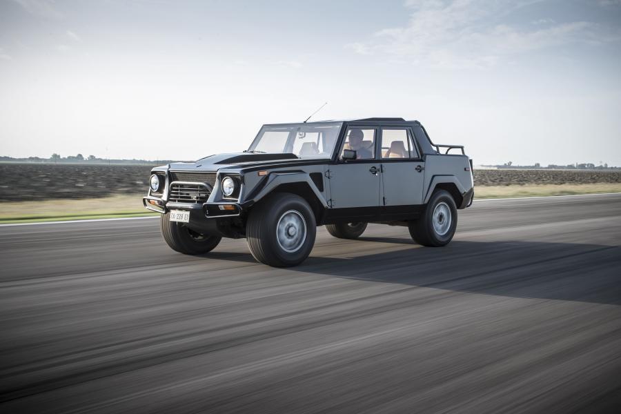  Lamborghini LM002 1990 года  (NA) (фото 23 из 55)